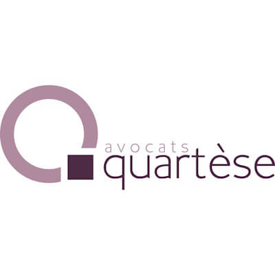 Logo carré du cabinet Quartèse Avocat, spécialisé en droit des affaires, avec des nuances de violet sur fond blanc
