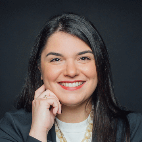 Portrait d'Elodie Bertrand-Esquel, associée au cabinet d’avocats Arion.